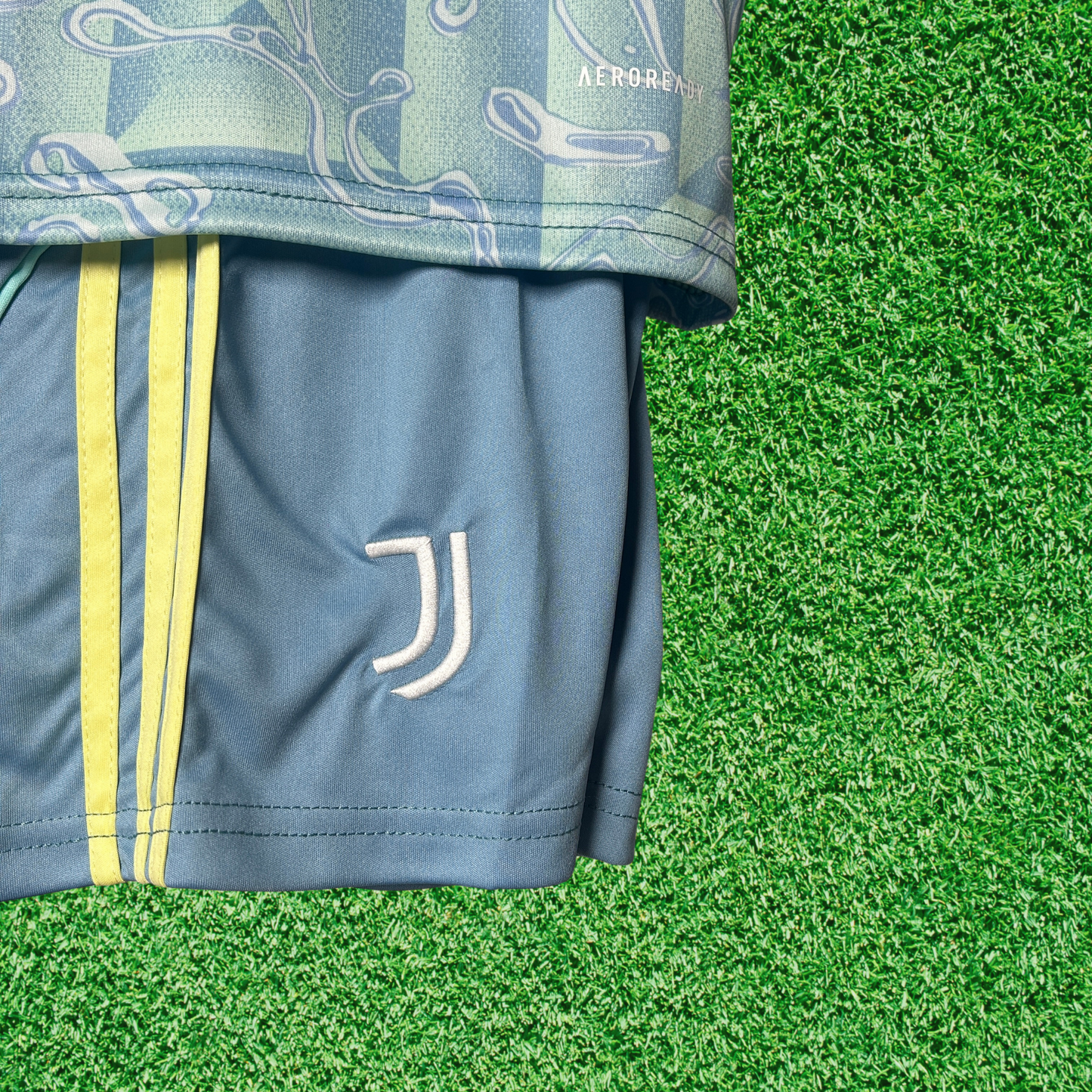 Kit Juventus II 25/26 Enfants