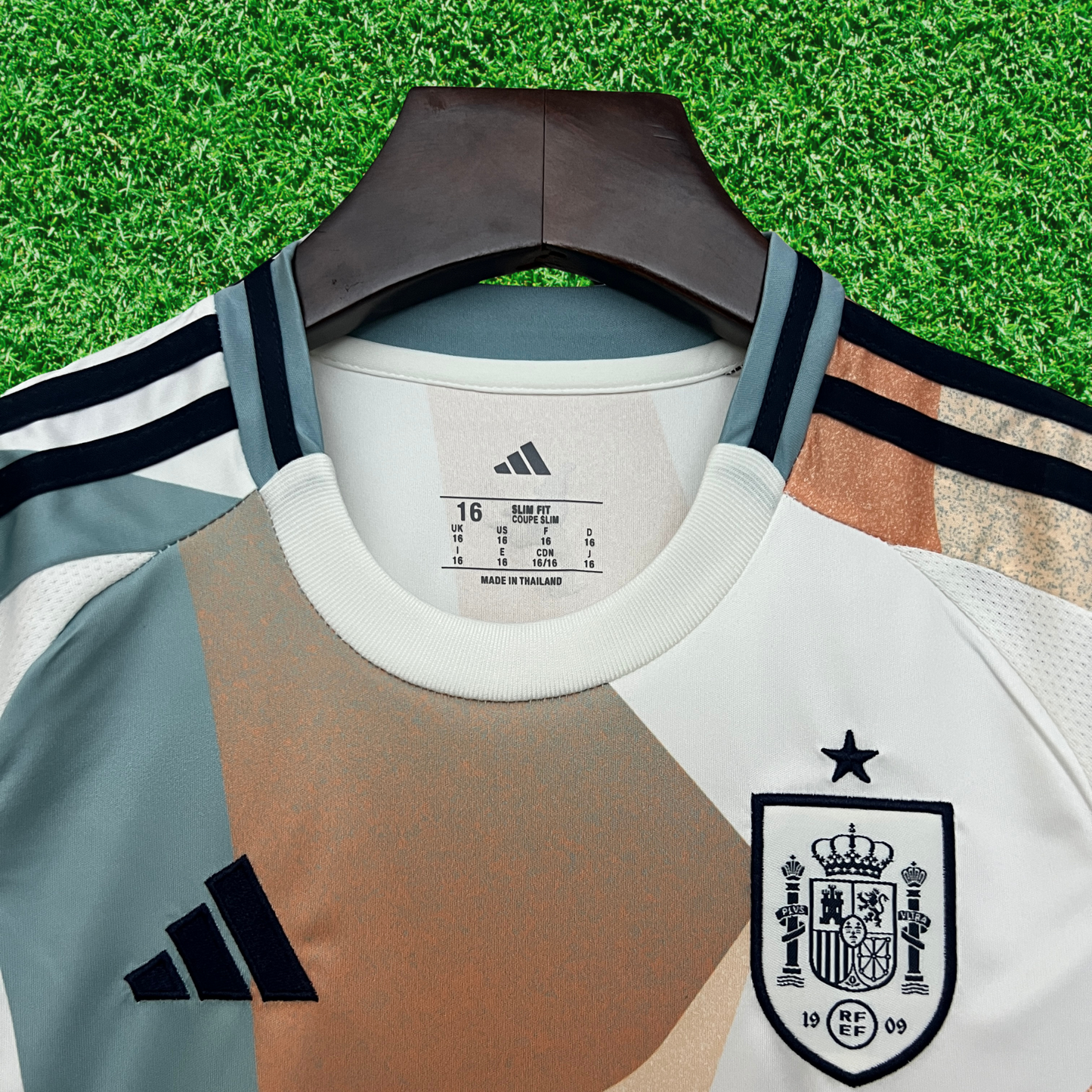 Kit Espanha II 2025 Enfants
