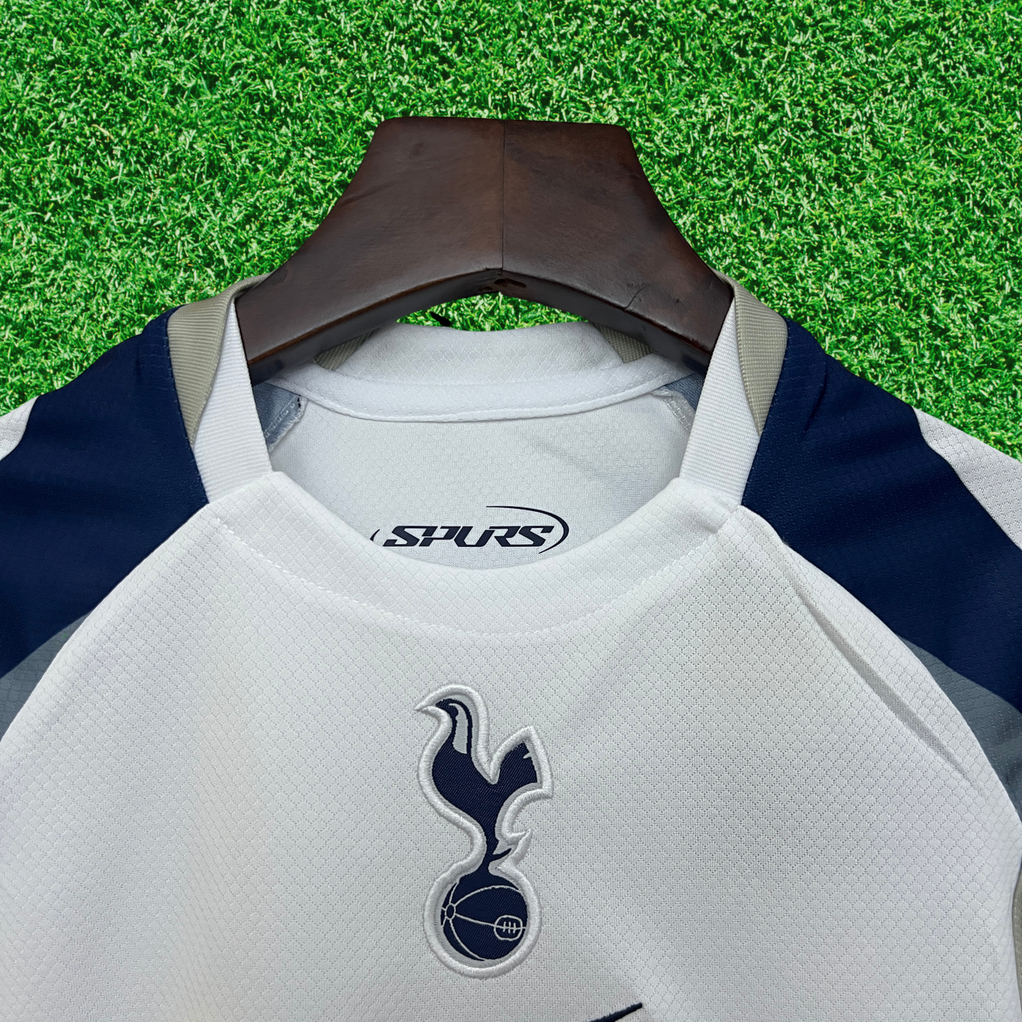 Kit Tottenham Hotspur I 25/26 Enfants