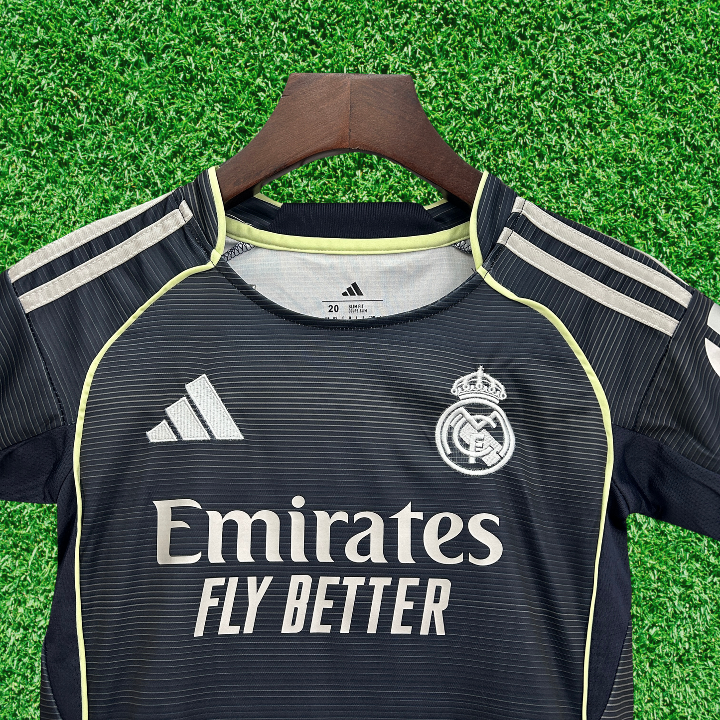 Kit Real Madrid II 25/26 Enfants