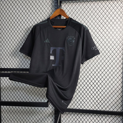 23/24 FC BAYERN MÜNCHEN BLACK SPECIAL EDITION