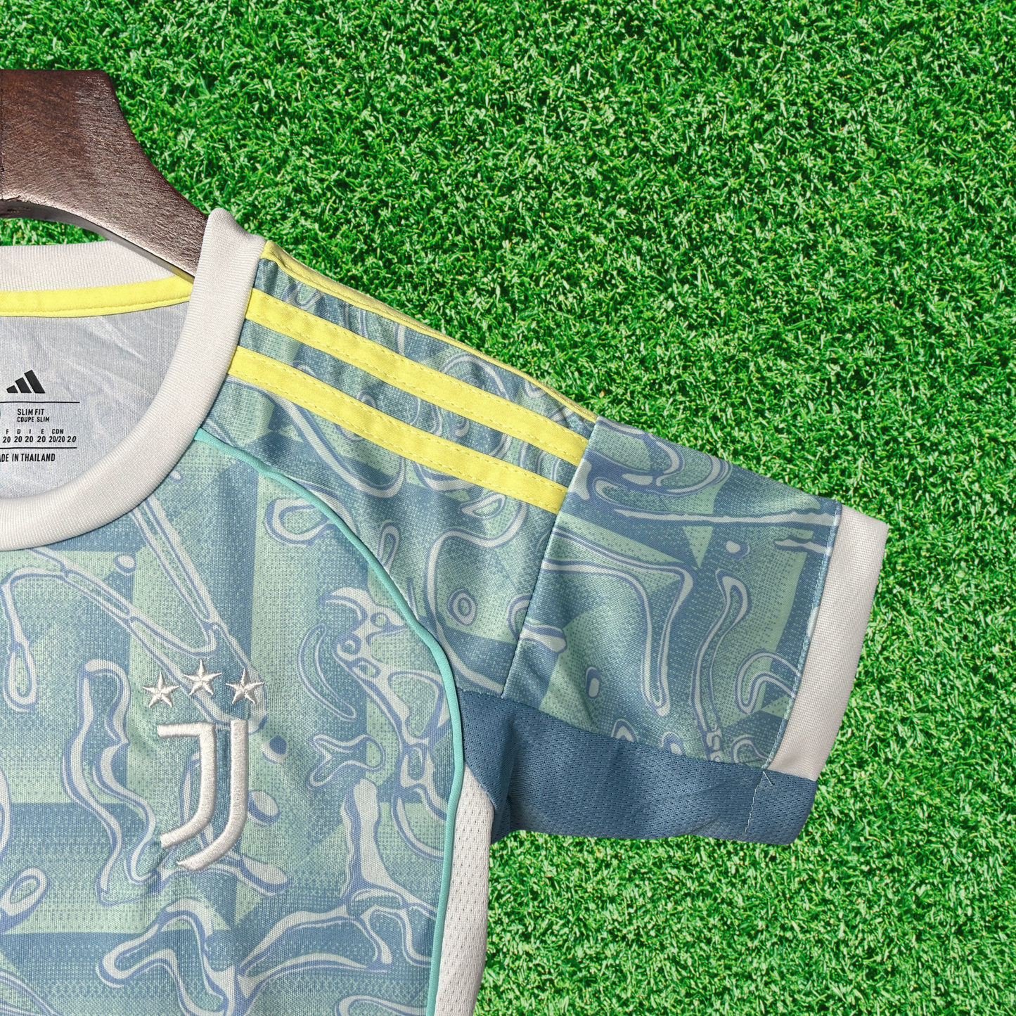 Kit Juventus II 25/26 Enfants