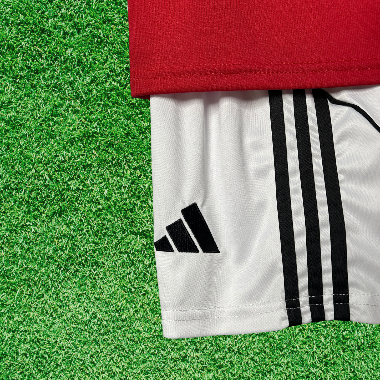 Kit Manchester United I 25/26 Enfants